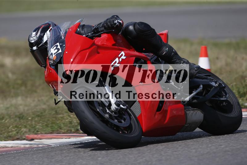 Archiv-2023/45 19.07.2023 Cornu Master School ADR/rouge-rot/63